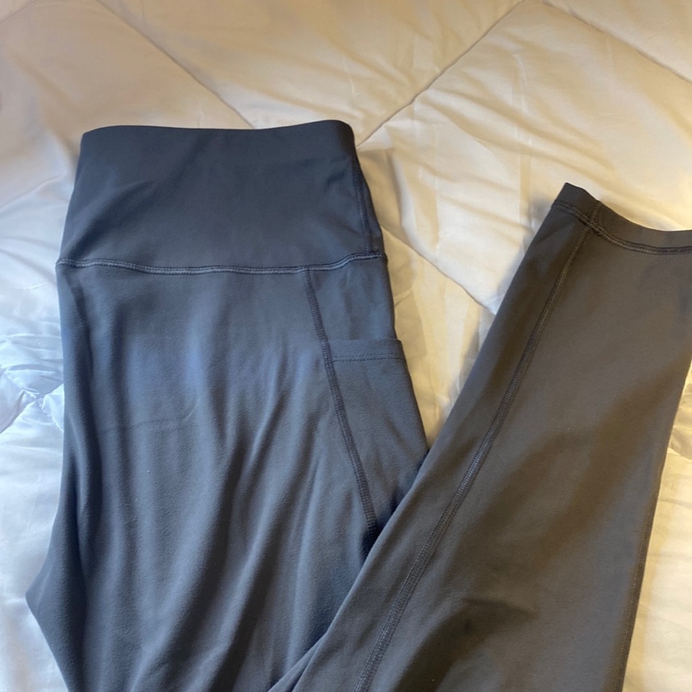 Super soft workout leggings with pockets